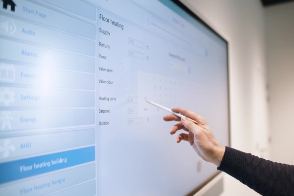 Grâce à la collaboration entre LG, HEYTEC et Evea, les visiteurs et les collaborateurs d’ASL Group peuvent profiter d’un confort supérieur.